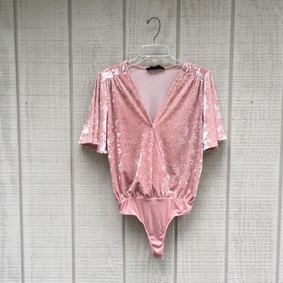 Blush Pink Crushed Velvet V-Neck Bodysuit - Picture 3 of 8